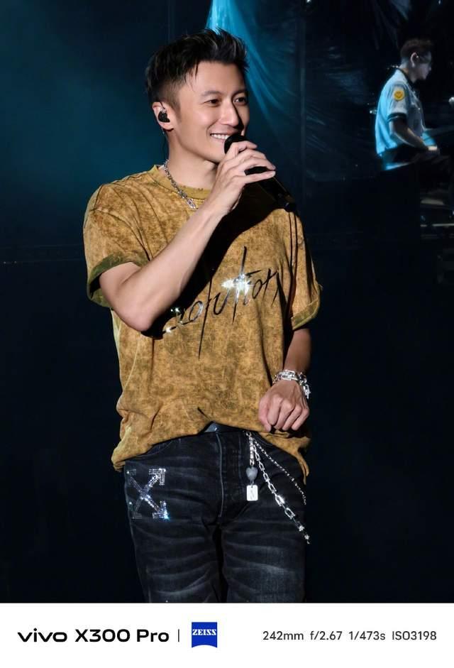 即将发布的四款旗舰机你最期待哪款 vivo X300影像升级