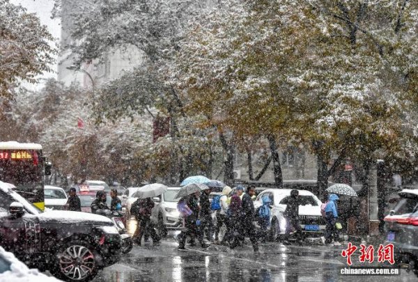 港陆证券 多地“一夜入冬”，秋天真的变短了吗？